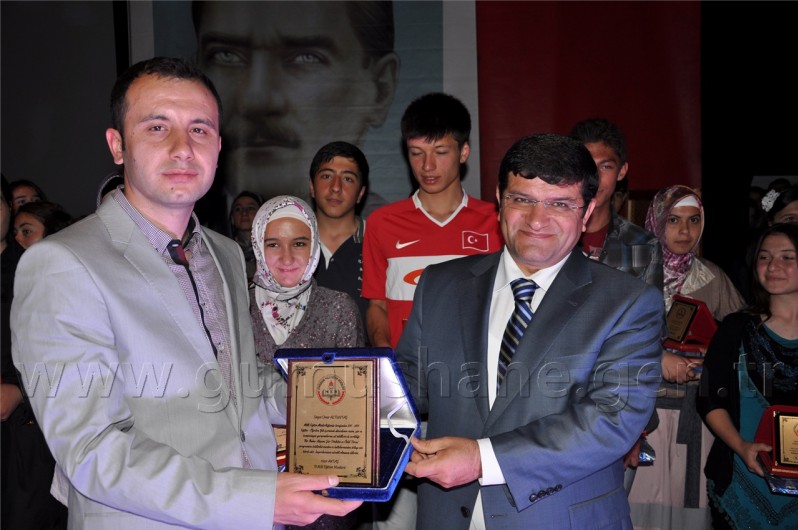 Bir Bahar Akşamı Şiir Dinletisi ve Ödül Töreni 19