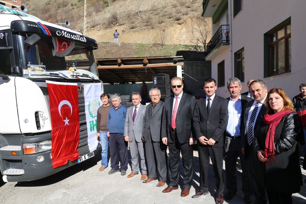 Kürtün’den Bayırbucak Türkmenlerine yardım 1