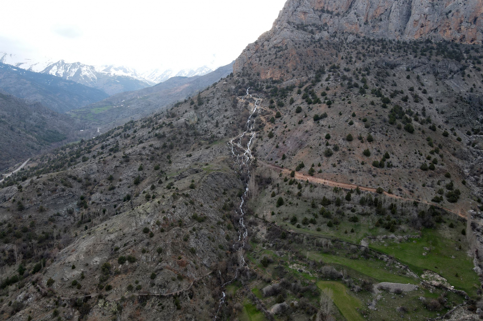 Gümüşhane'nin gizemli su kaynakları: Baharda çıkıp yazın kayboluyor 14