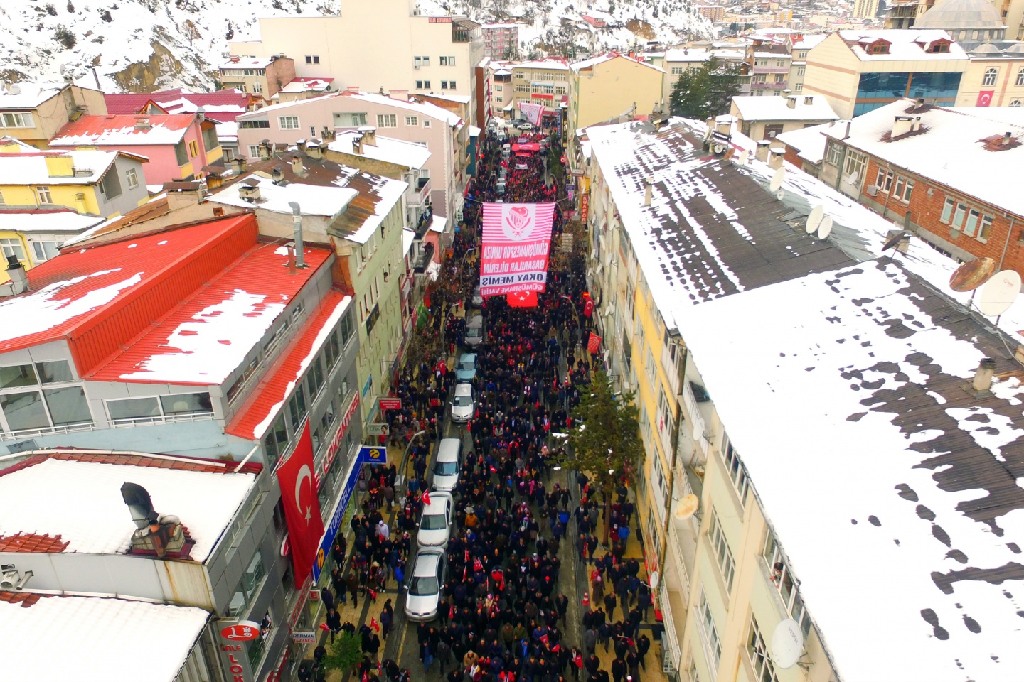 Gümüşhane'de 10 bin kişi terörü lanetledi 45