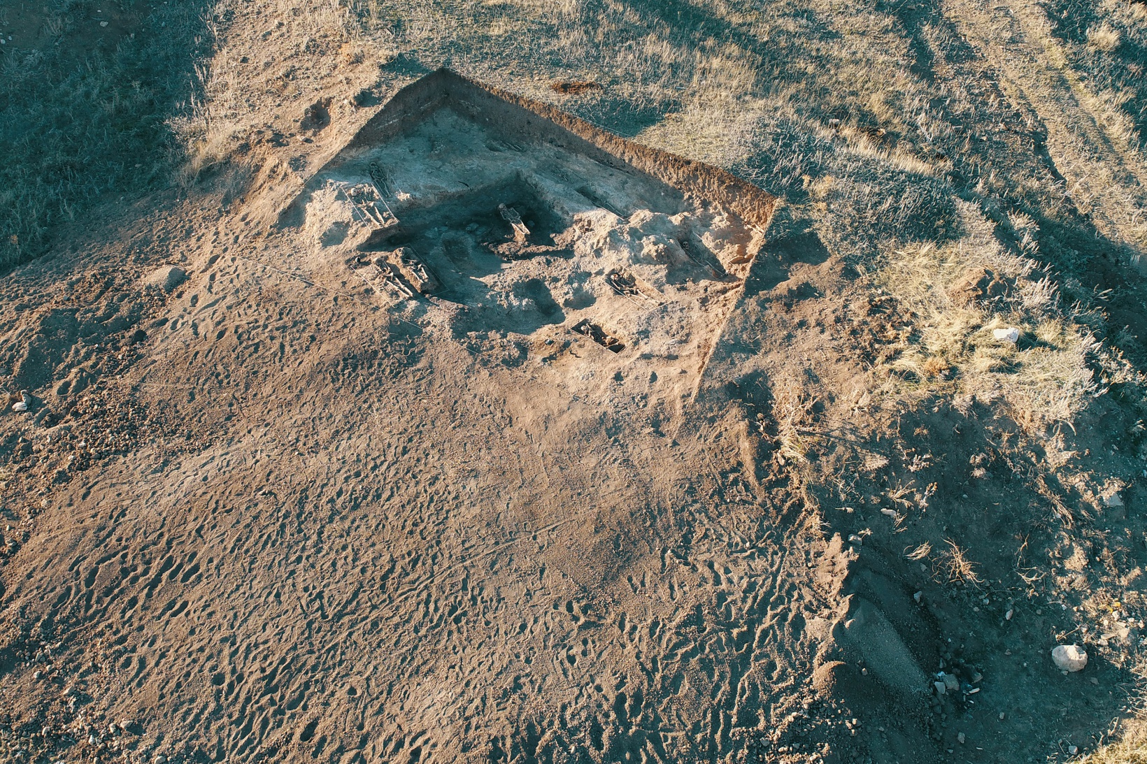 Roma İmparatorluğu’nun Anadolu’daki ilk lejyoner mezarlığı Satala’da ortaya çıktı 25