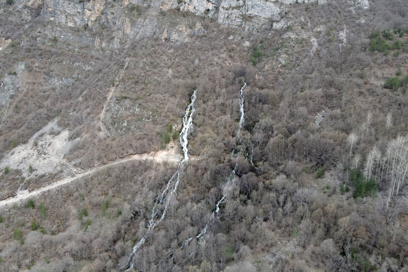 Gümüşhane'nin gizemli su kaynakları: Baharda çıkıp yazın kayboluyor 17