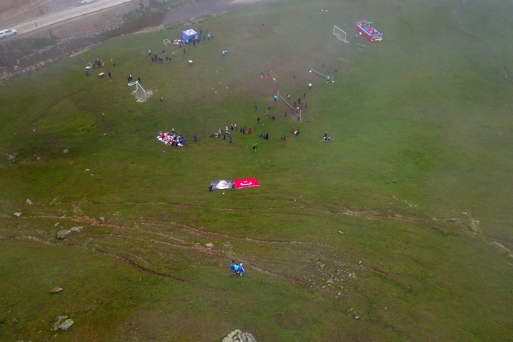 2 bin metredeki yaylada spor şenliği yapıldı 23