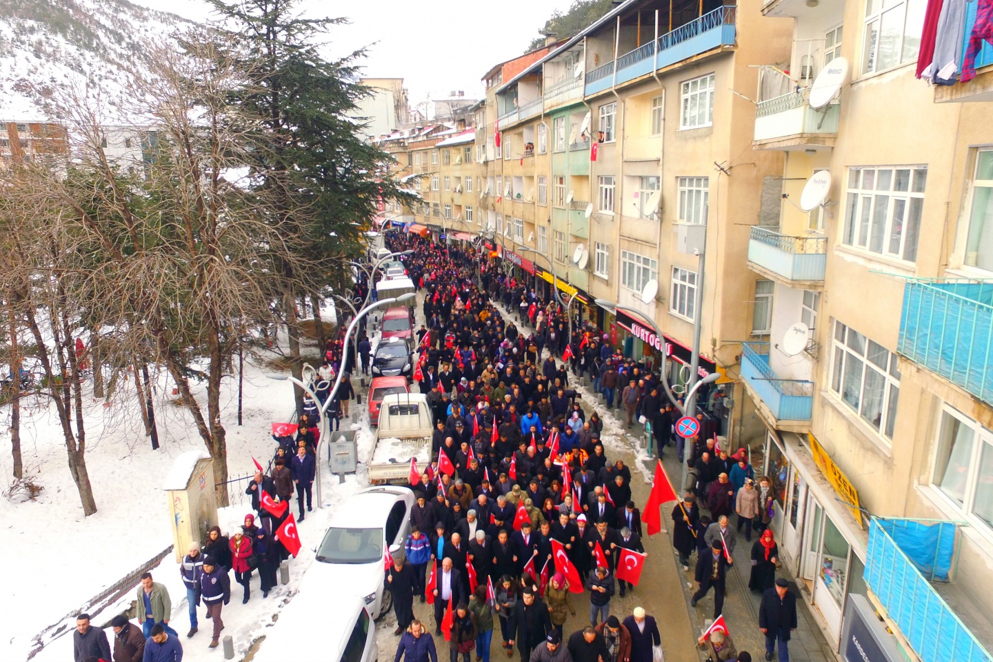 Gümüşhane'de 10 bin kişi terörü lanetledi 57