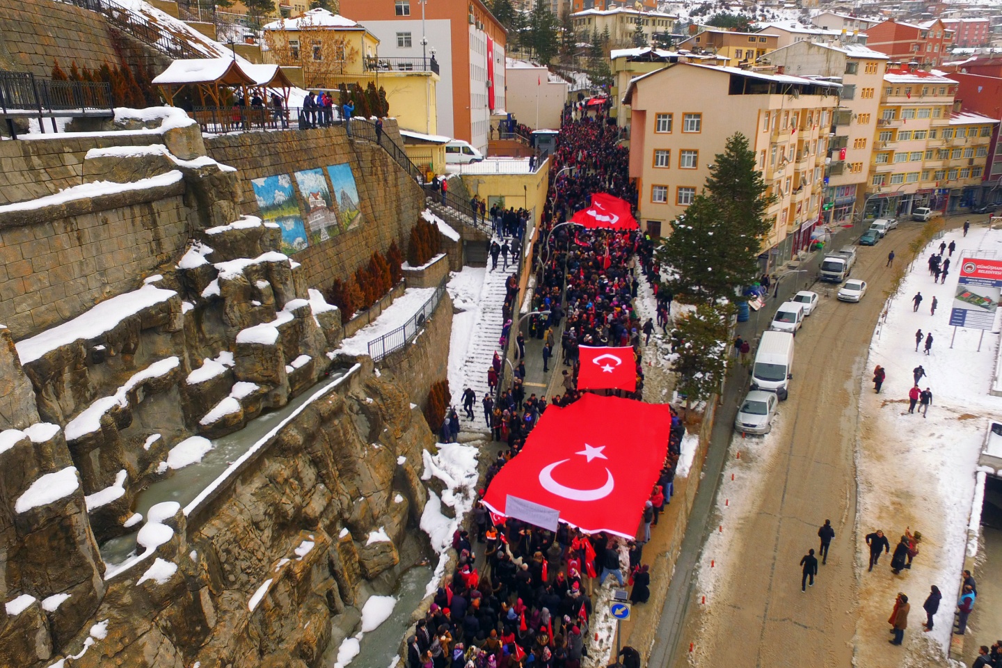 Gümüşhane'de 10 bin kişi terörü lanetledi 29