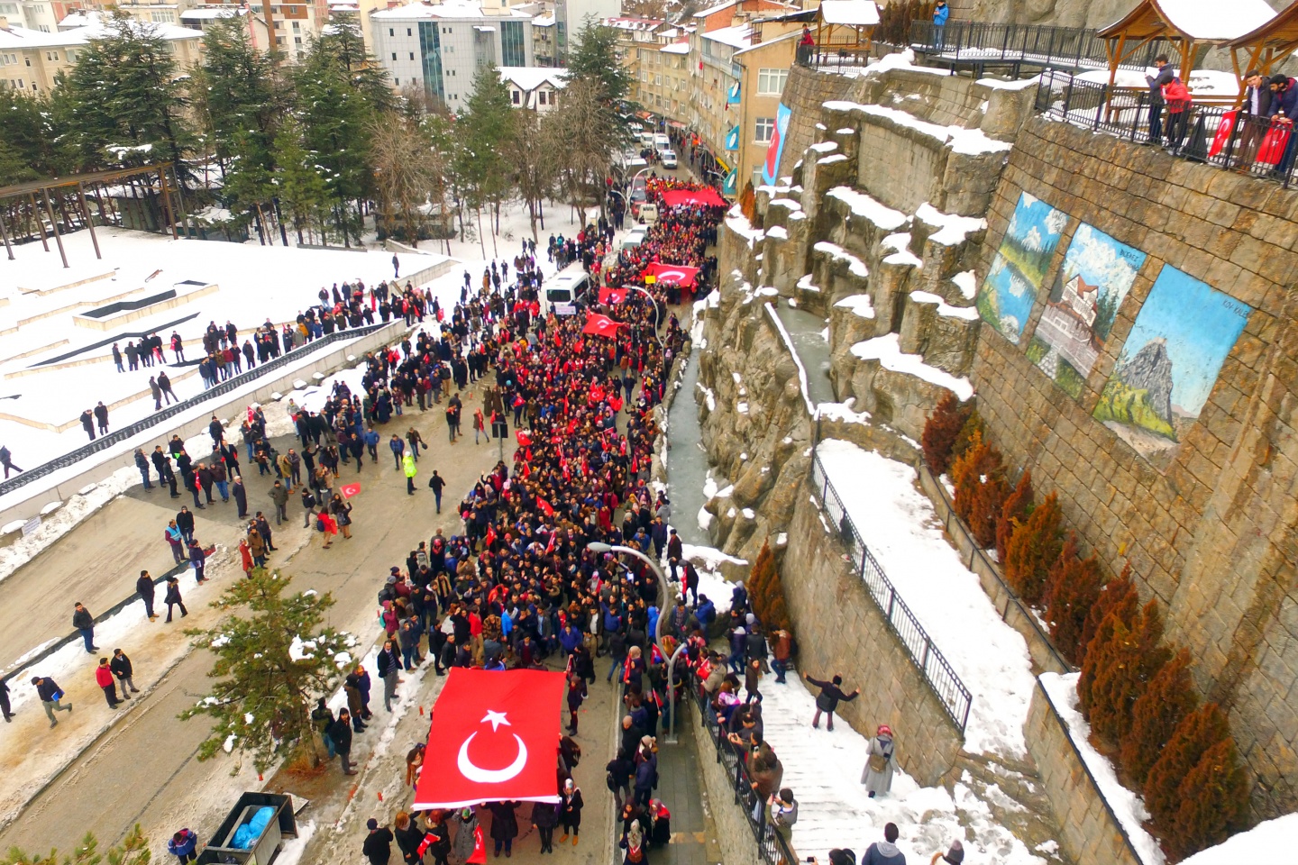 Gümüşhane'de 10 bin kişi terörü lanetledi 28