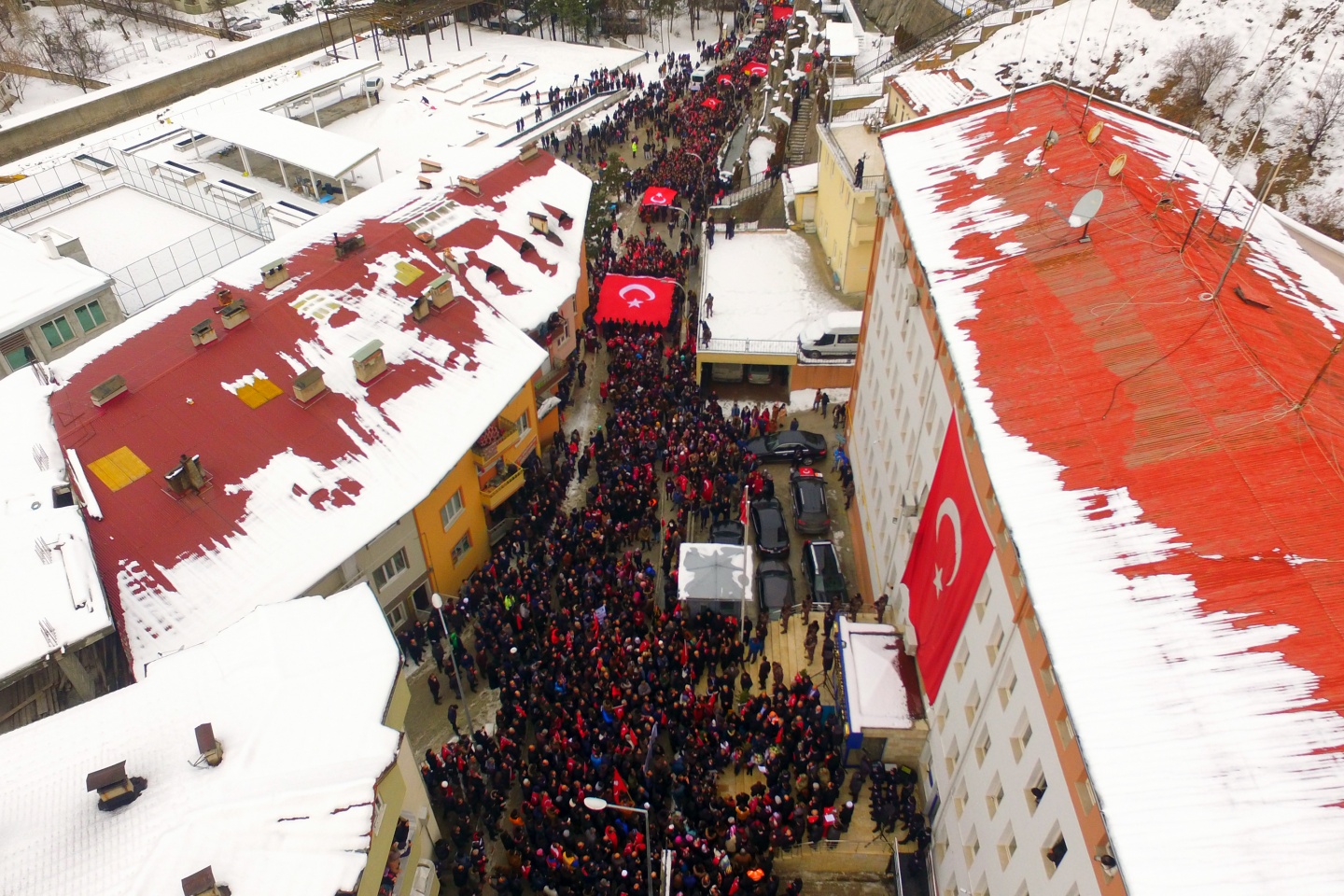 Gümüşhane'de 10 bin kişi terörü lanetledi 20