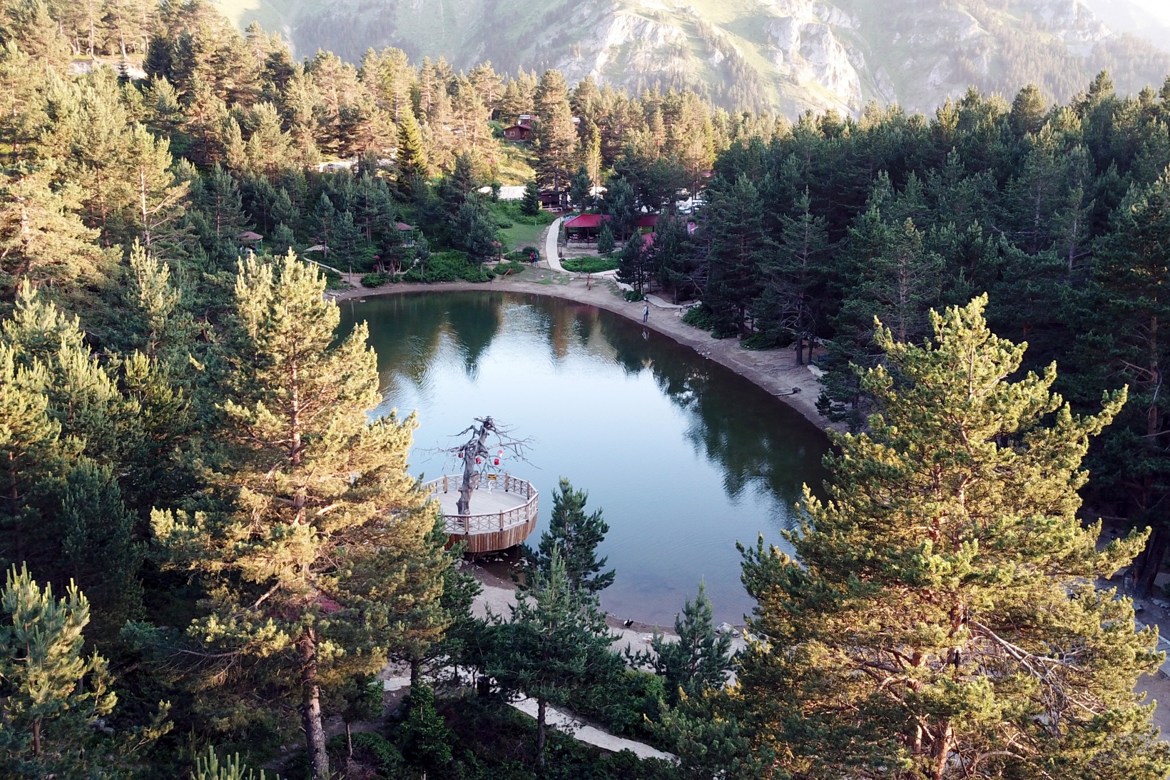 Doğa harikası Limni Gölüne ziyaretçi akını 7