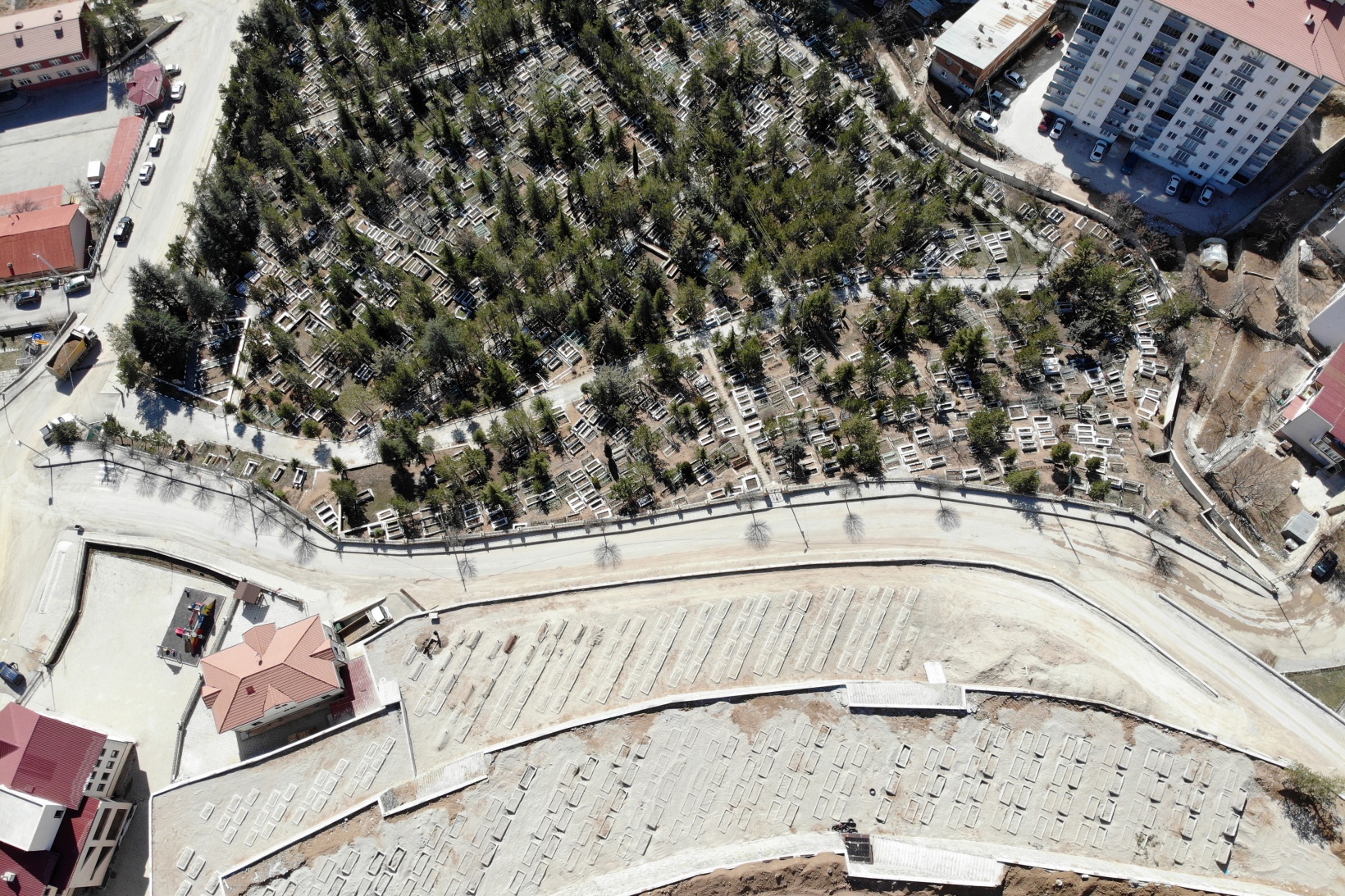 Gümüşhane'de 57 yıllık mezarlıkta kıble tartışması 8