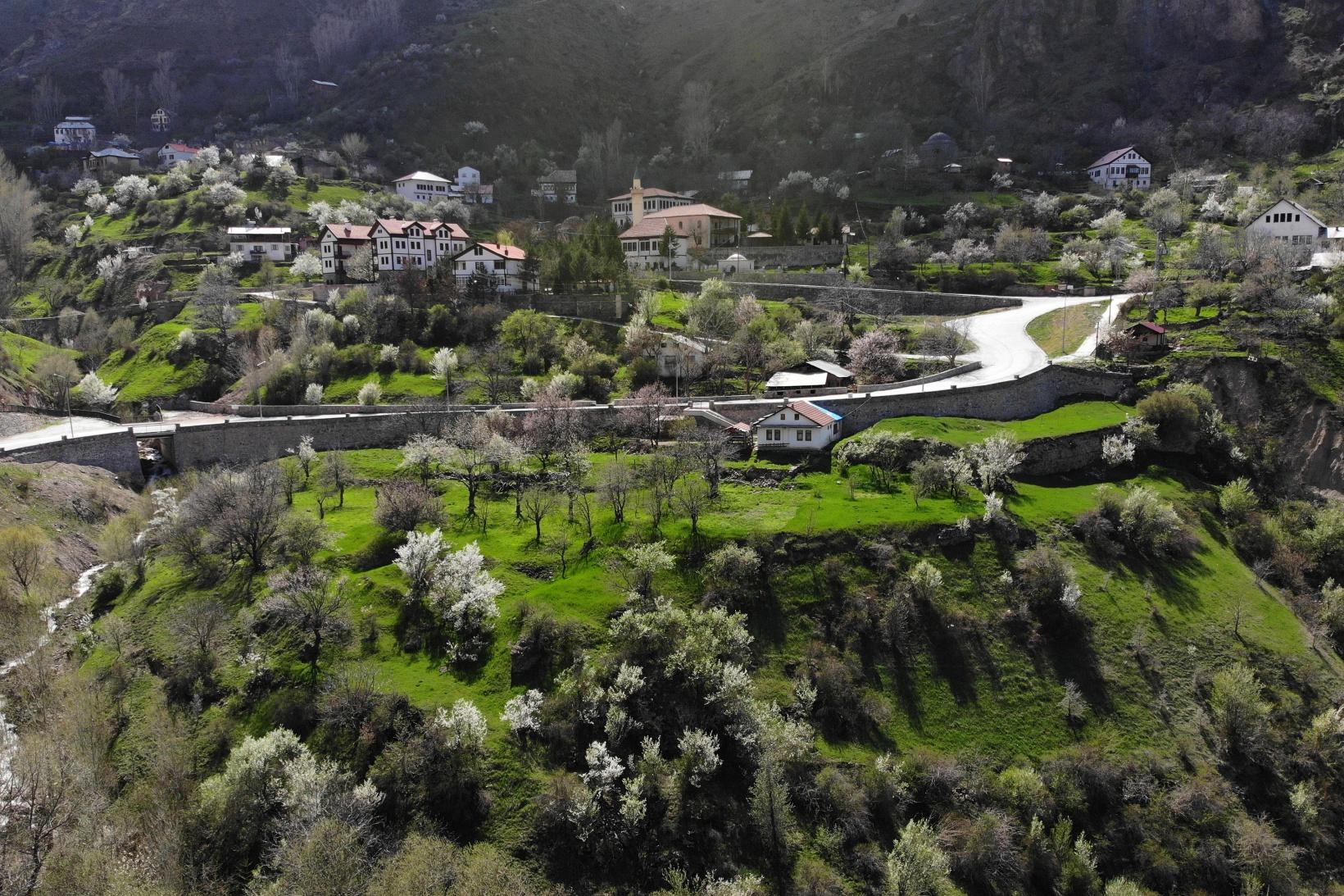 Tarihi mahalle bahar renklerine büründü, görsel şölen oluştu 9