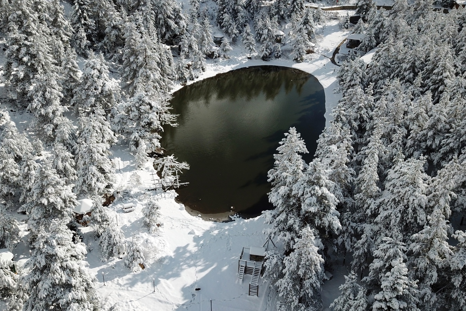 Beyazın en çok yakıştığı yer: Limni Gölü 18
