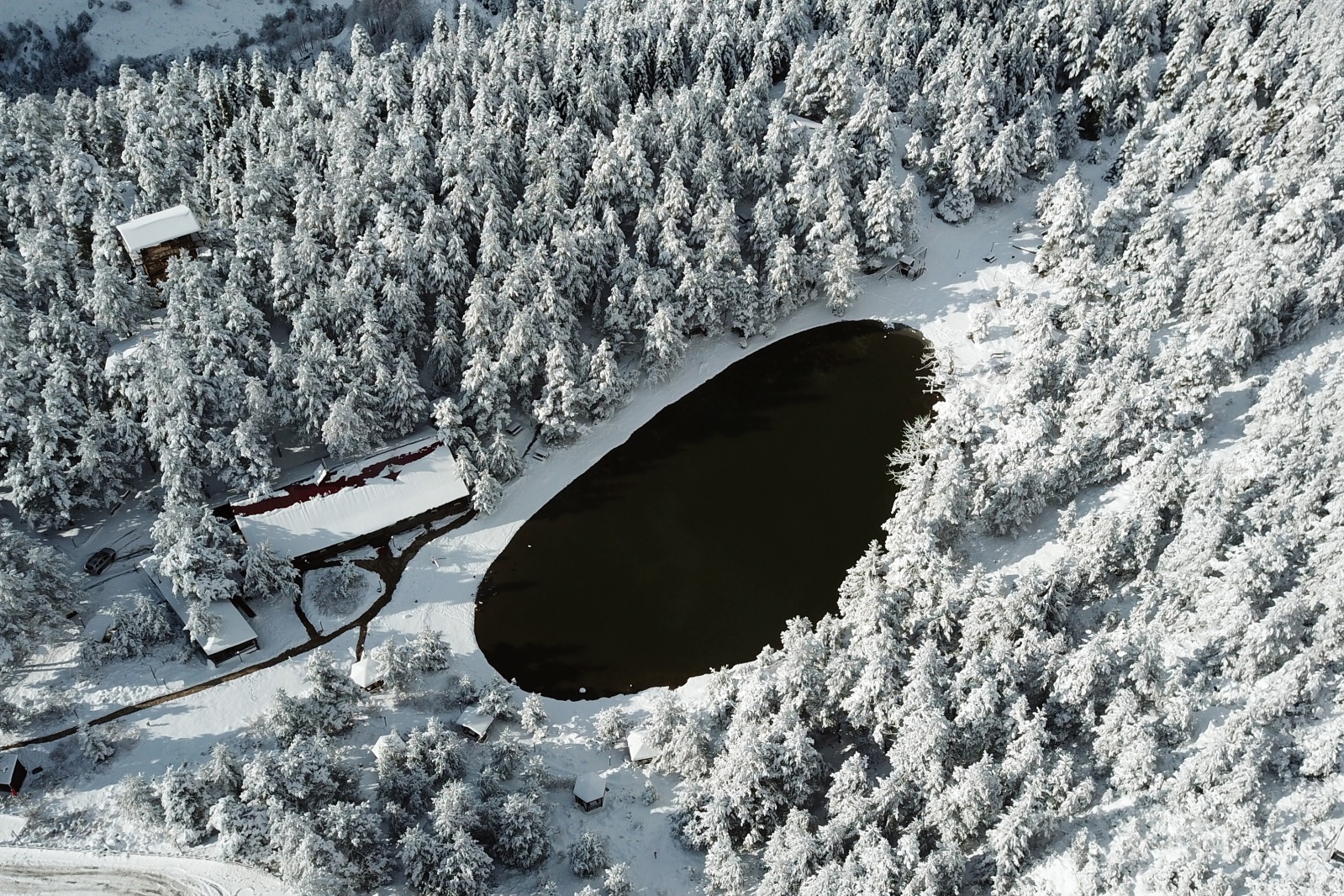 Beyazın en çok yakıştığı yer: Limni Gölü 8