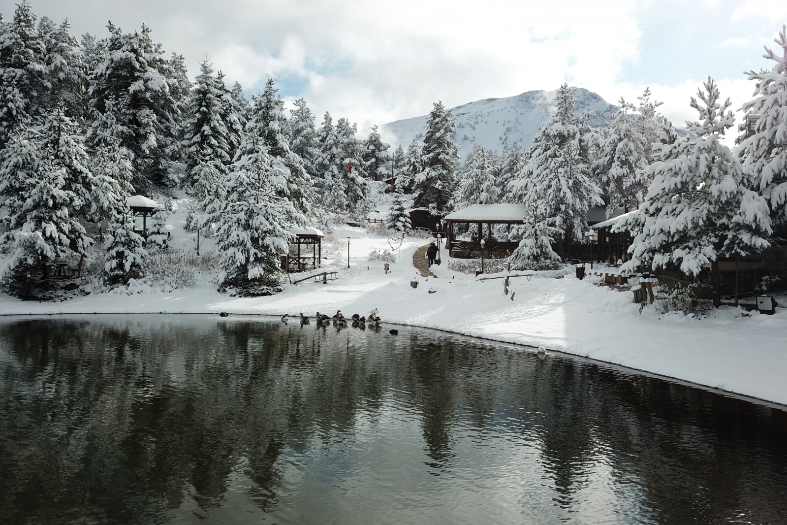 Beyazın en çok yakıştığı yer: Limni Gölü 1