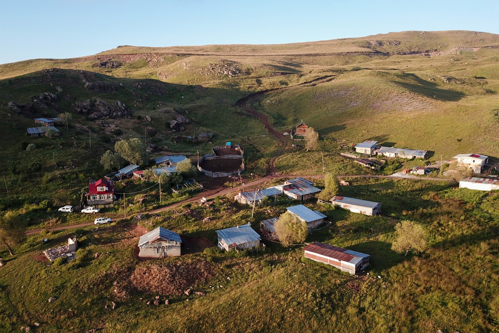 Gümüşhane'nin yüksek kesimlerinde sobalar sönmek bilmiyor 2