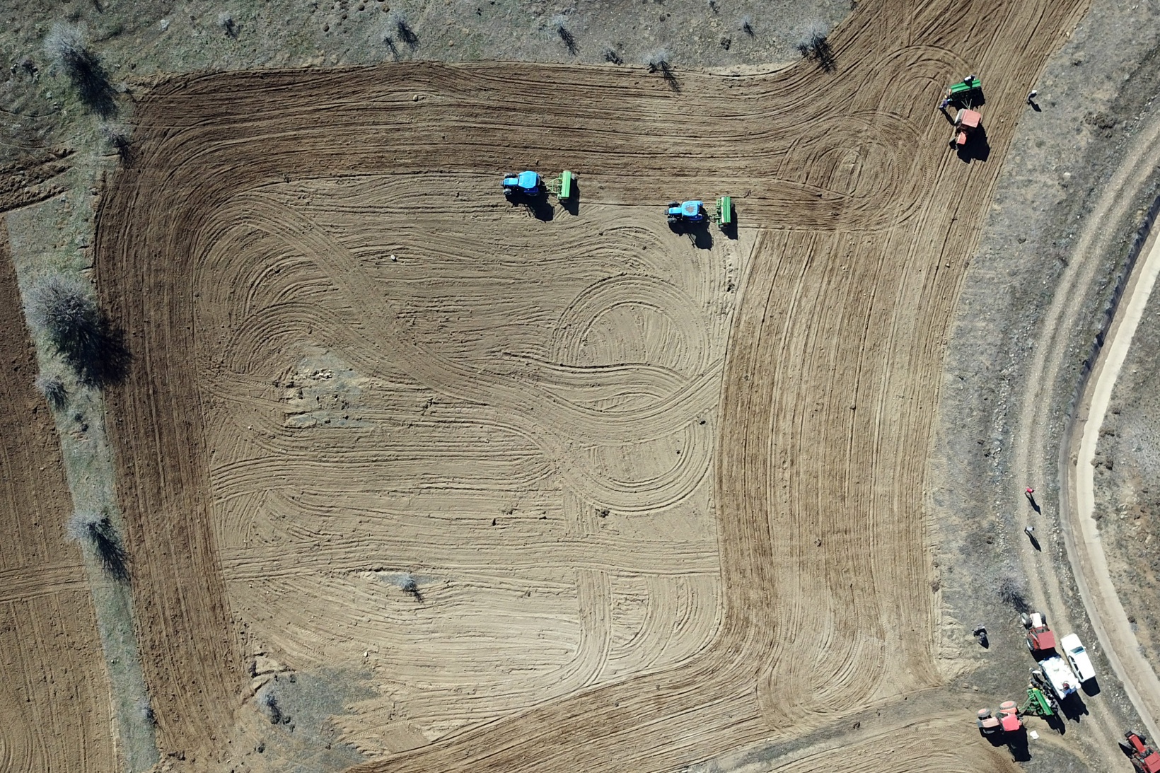 Gümüşhane’de 20 yıldır ekilmeyen tarlalar ekilmeye başlandı 13