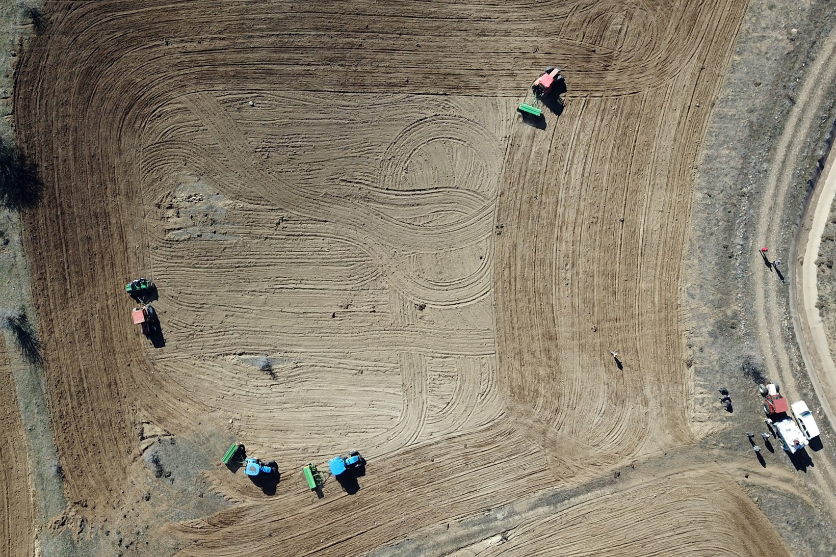 Gümüşhane’de 20 yıldır ekilmeyen tarlalar ekilmeye başlandı 14