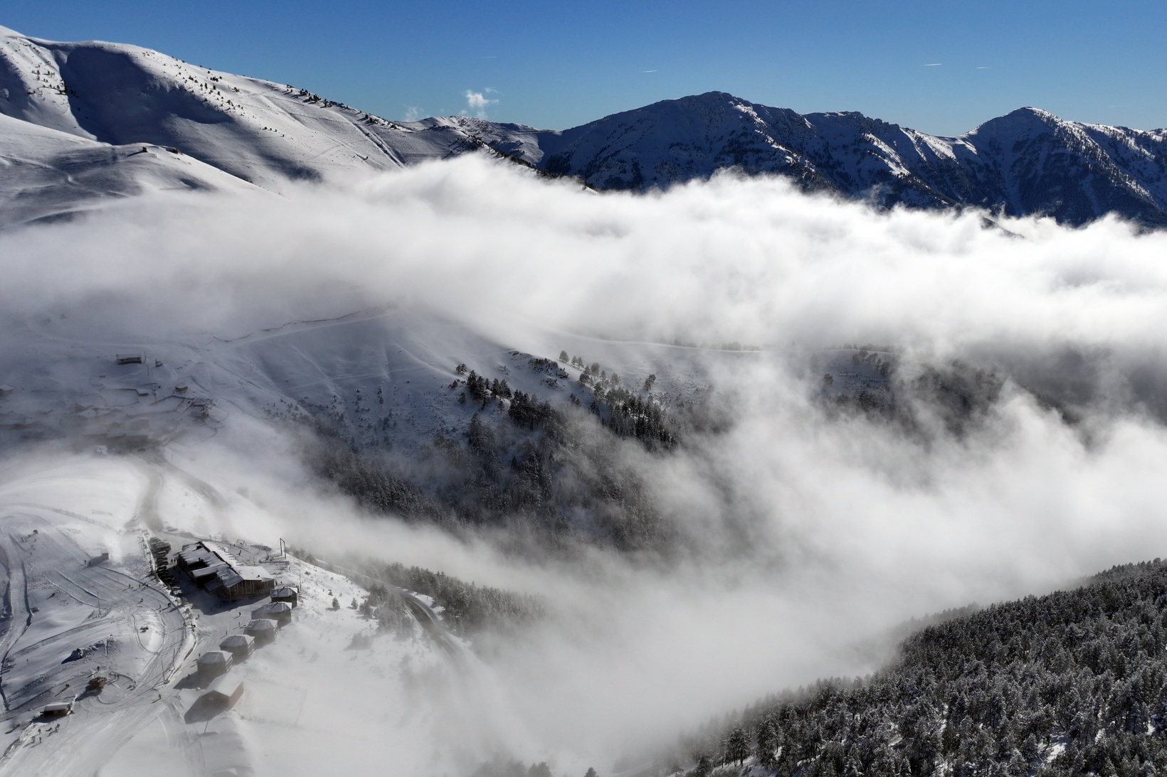 Zigana kayak merkezinde hafta sonu hareketliliği 16