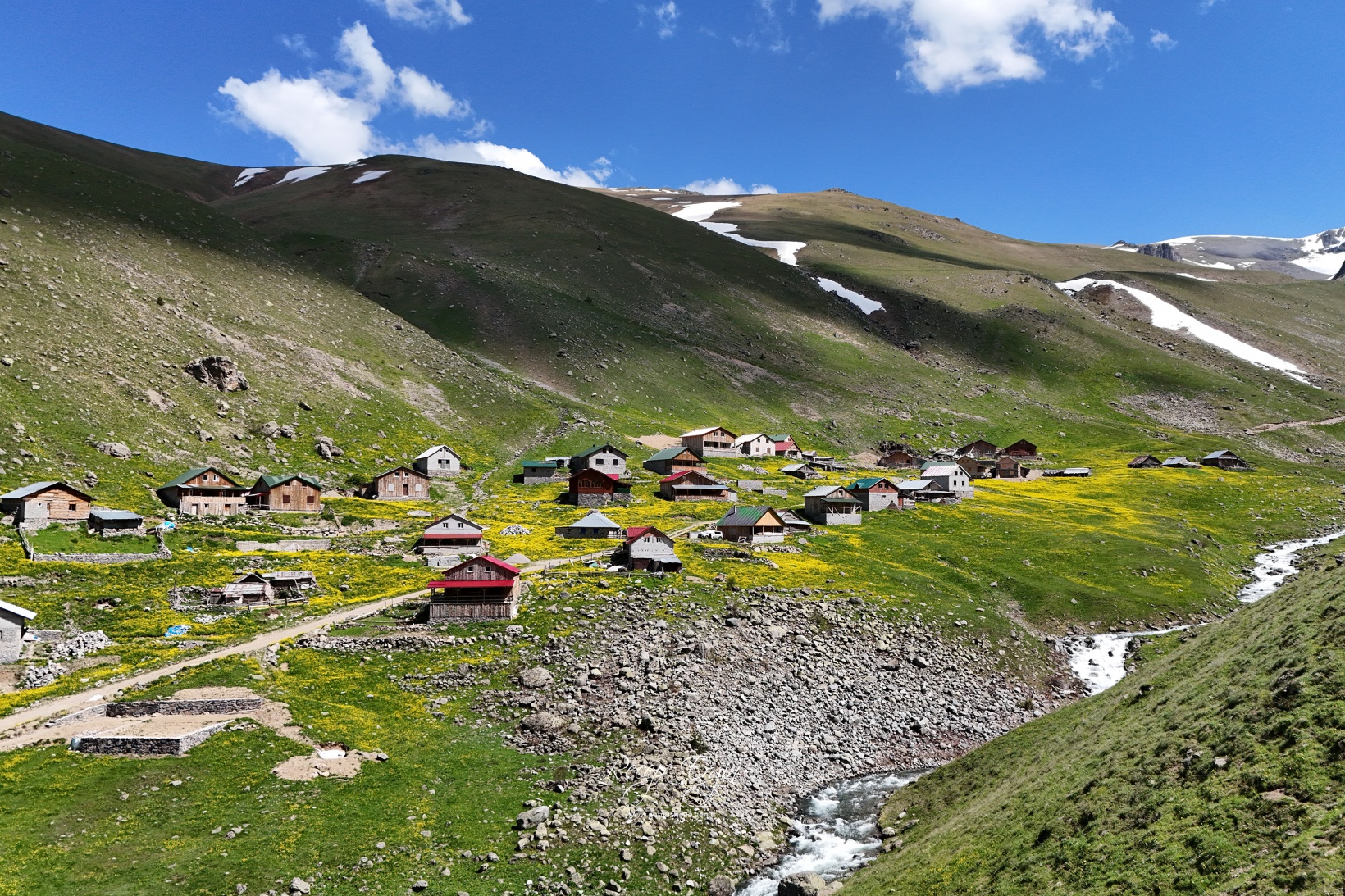 Abdalmusa Zirvesi'nin eteklerinde bir doğa harikası: Dulağa Yaylası 30