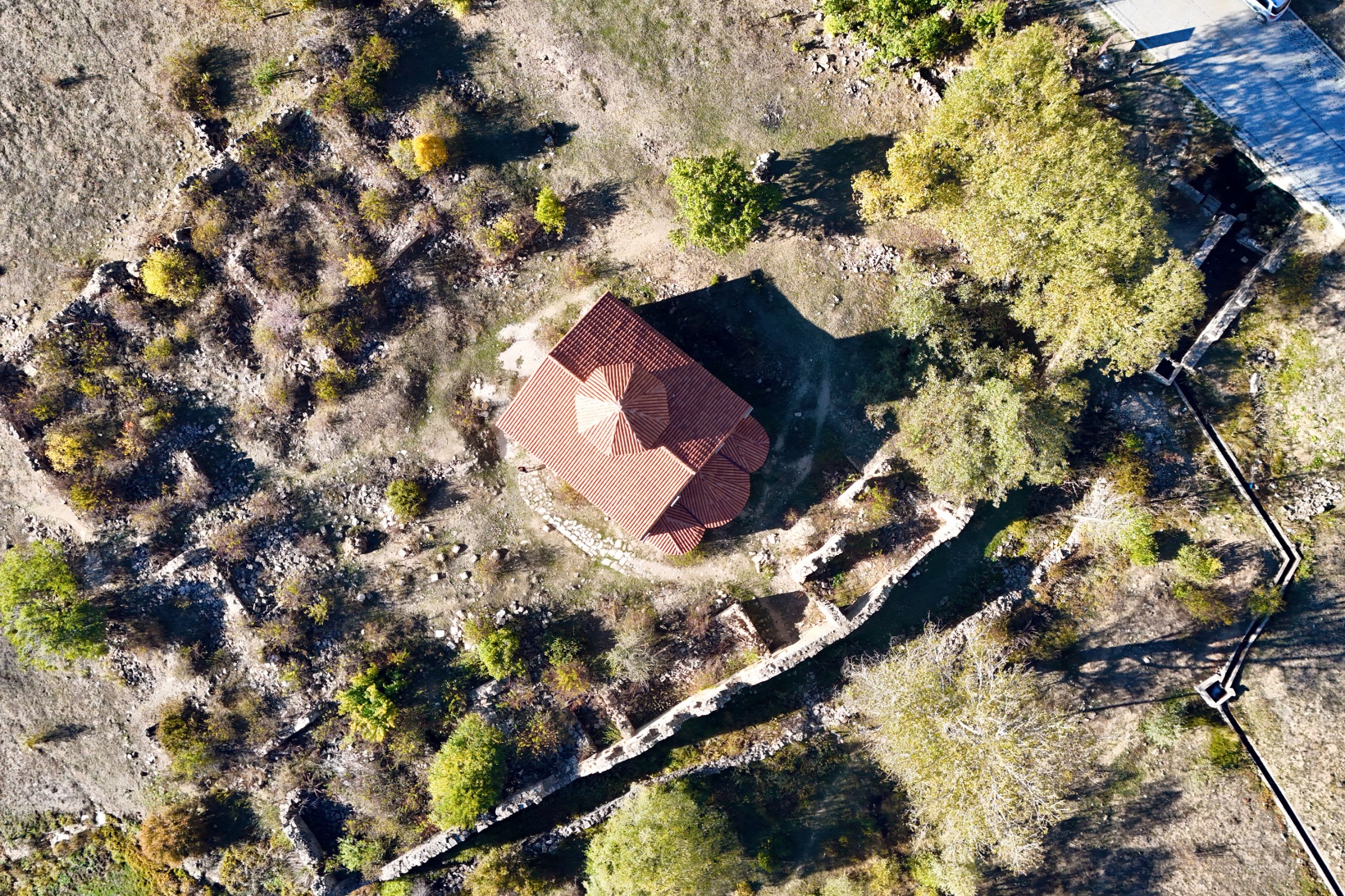 Sonbaharın eşsiz renkleri İmera Manastırı’nı sardı 18
