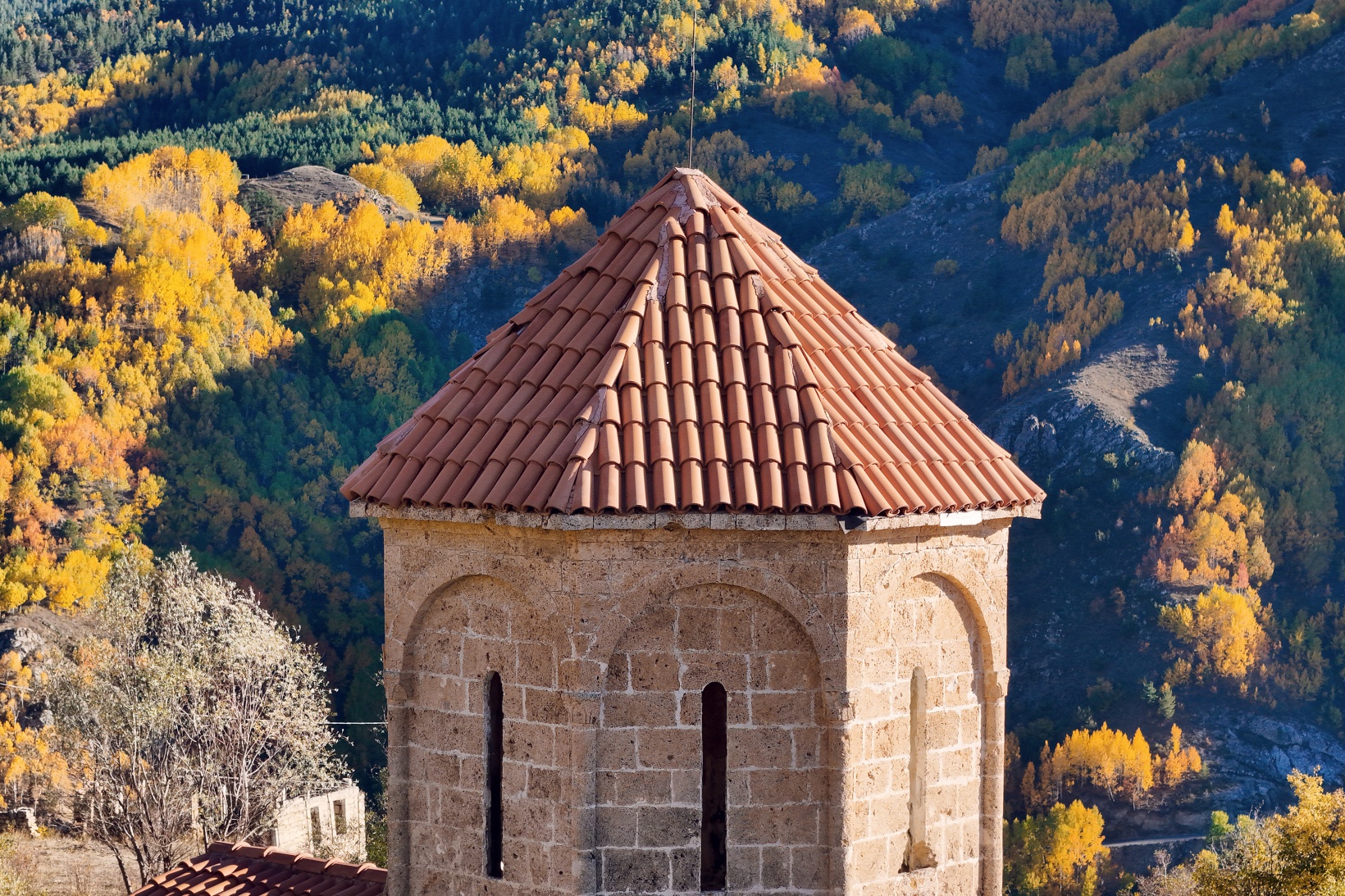 Sonbaharın eşsiz renkleri İmera Manastırı’nı sardı 12
