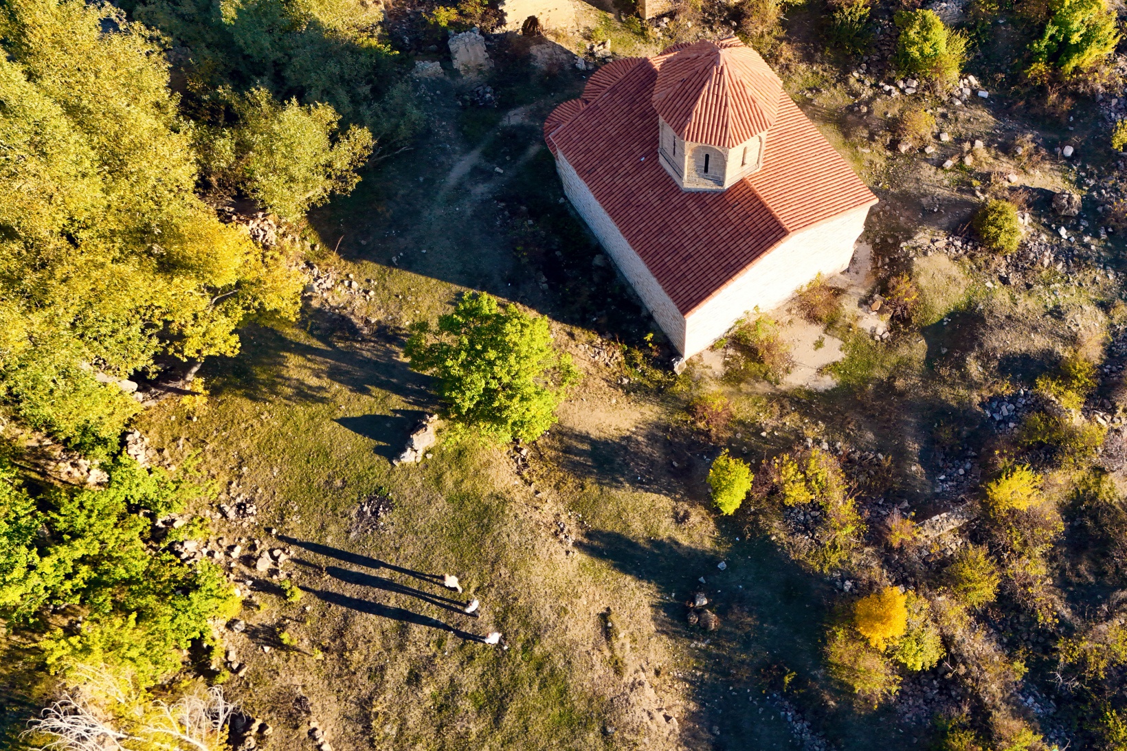 Sonbaharın eşsiz renkleri İmera Manastırı’nı sardı 17