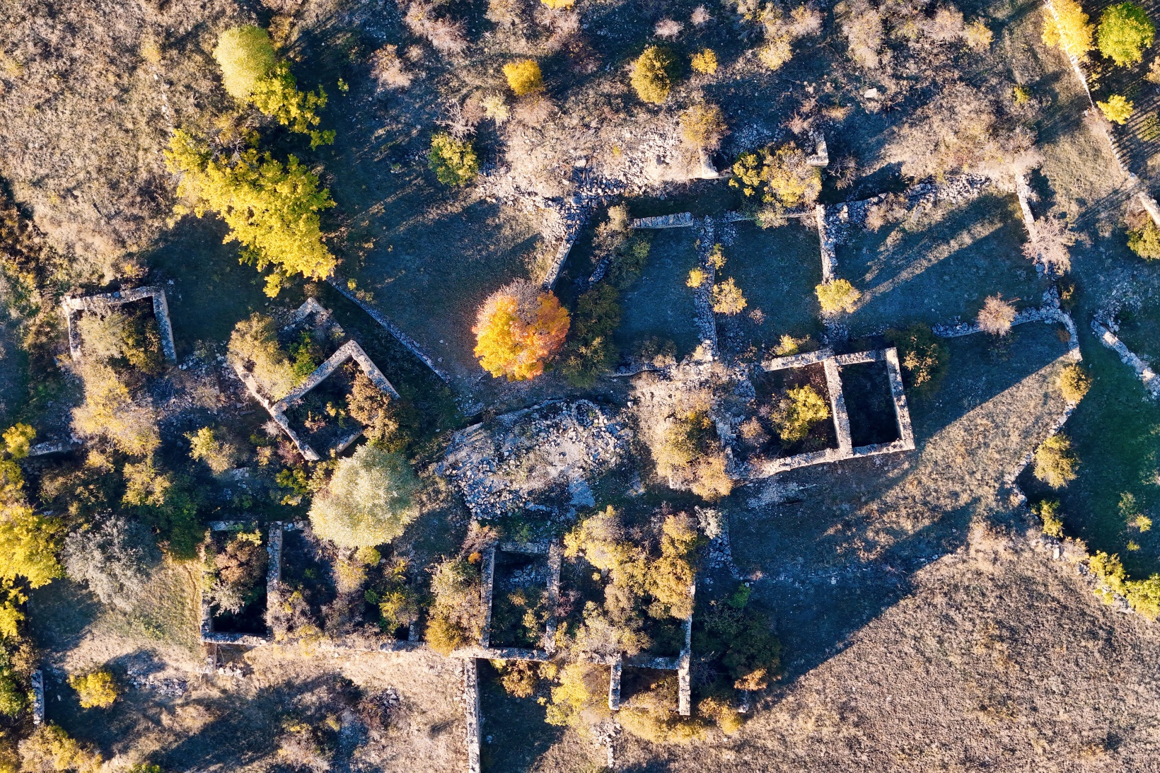 Sonbaharın eşsiz renkleri İmera Manastırı’nı sardı 21