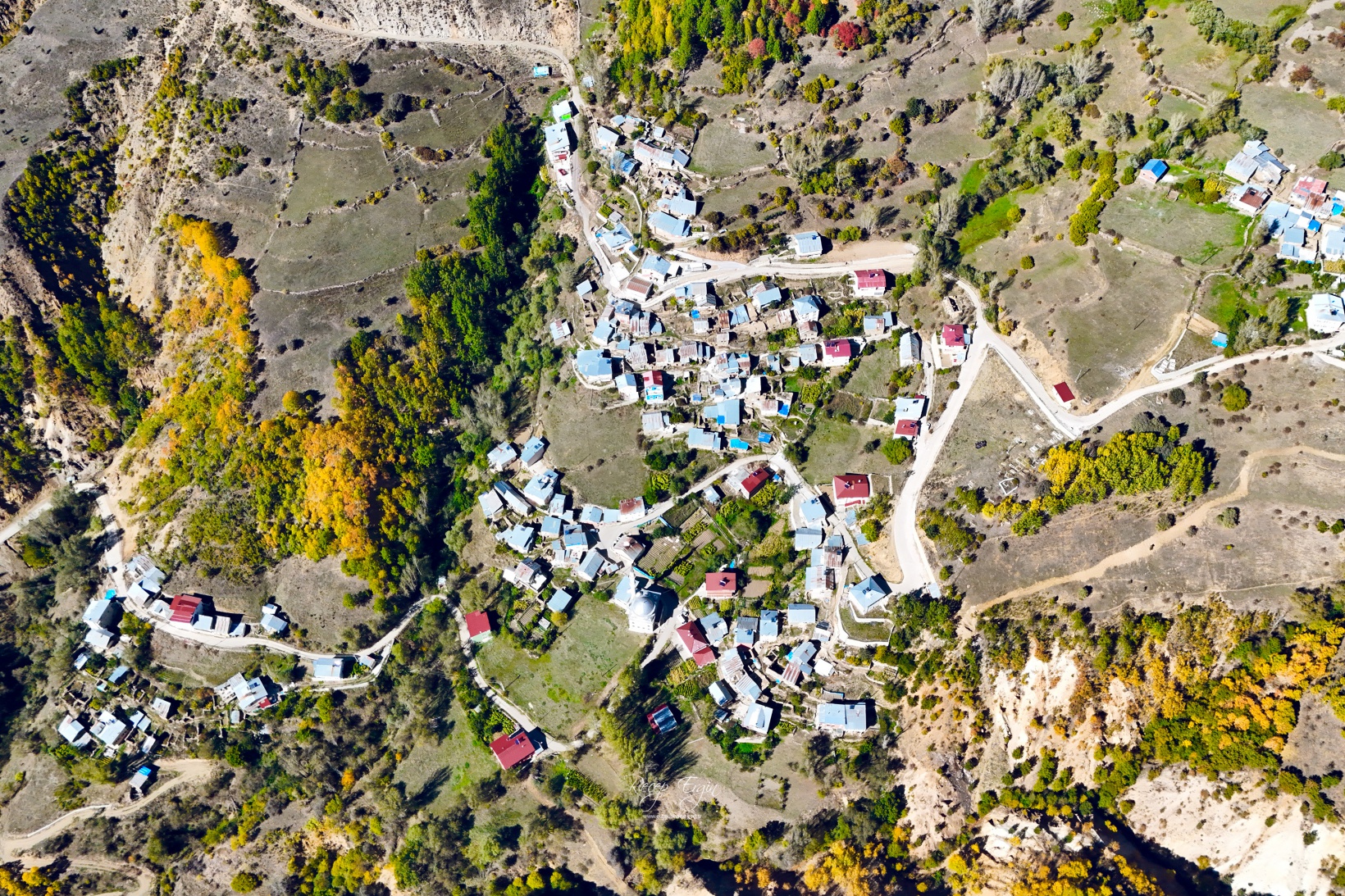 Gümüşhane dağları sonbaharın büyüleyici renkleriyle bezendi 44