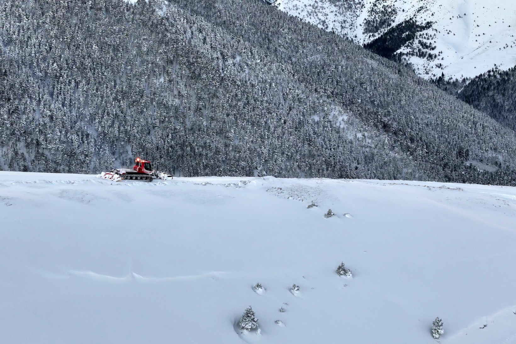 Zigana’da kar kalınlığı 1 metreye yaklaştı 33