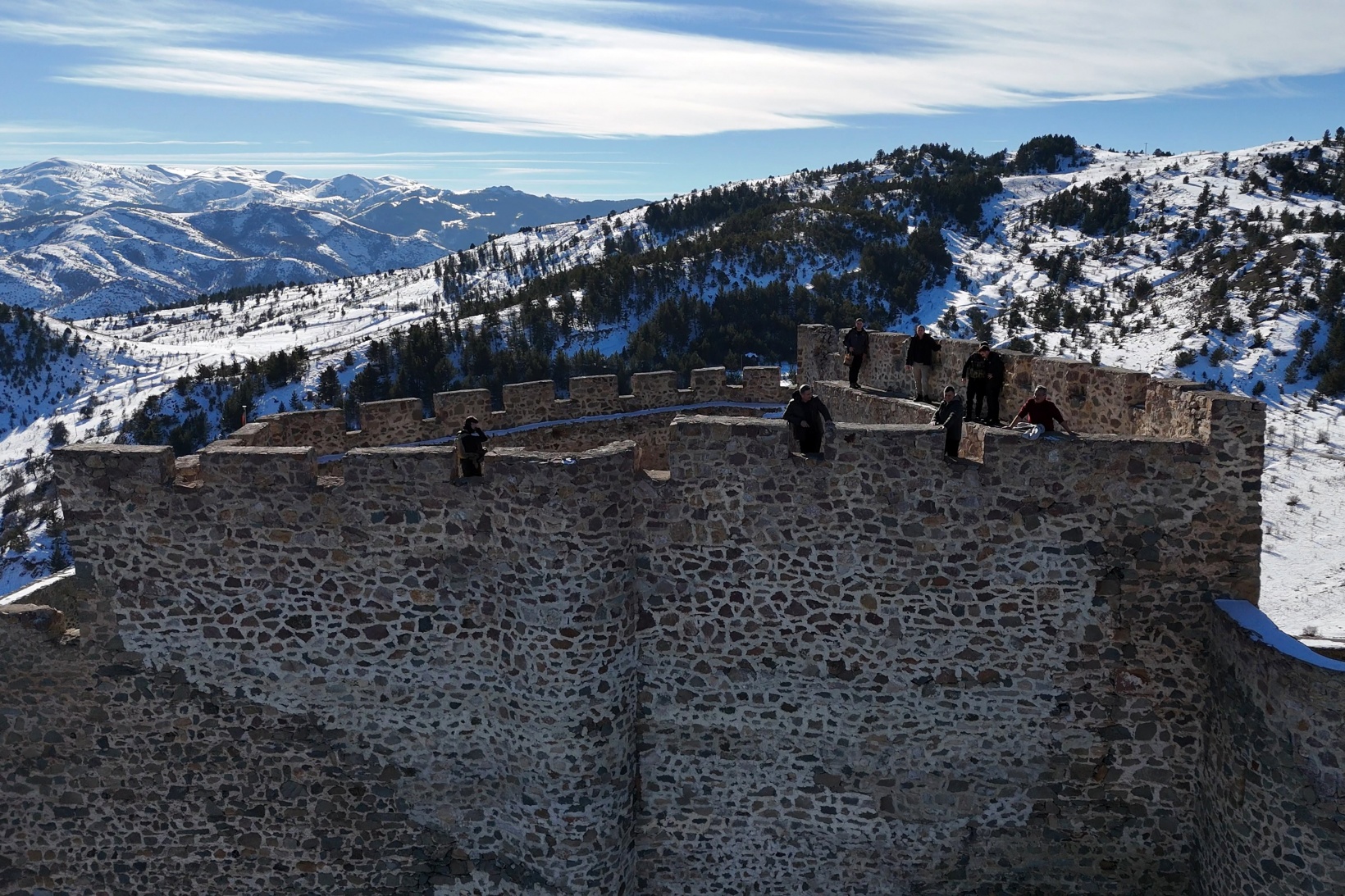 Vali Baruş, Gümüşhane’nin tarihi kalelerini inceledi 24