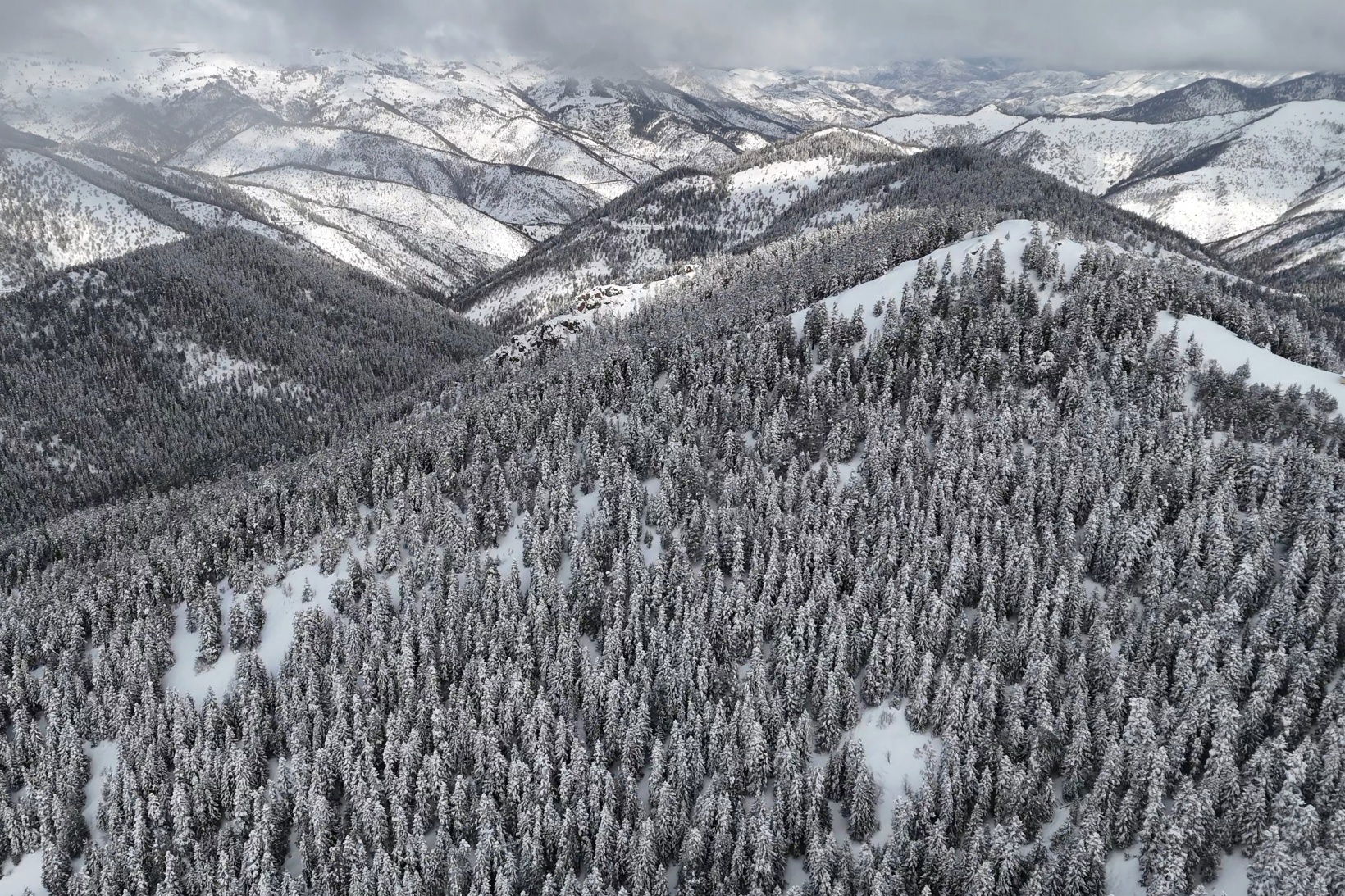 Gümüşhane'nin zirvelerinde kutupları aratmayan yürüyüş 44