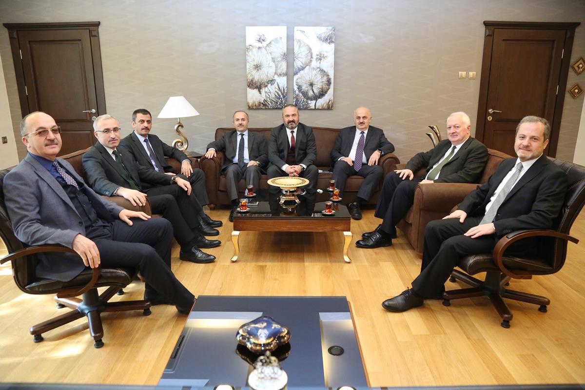 Rektör Zeybek Doğu Karadeniz Rektörler Toplantısı’na katıldı 2