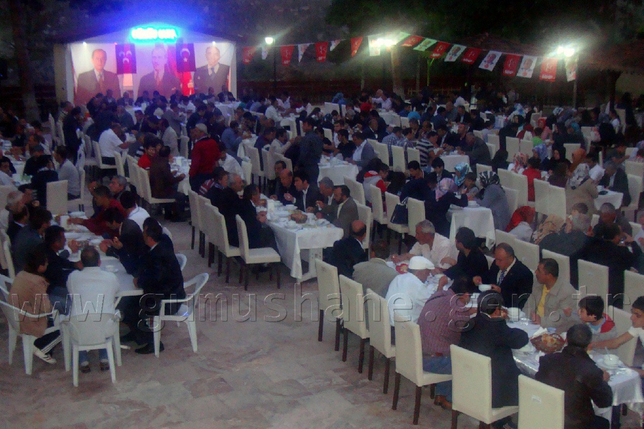 MHP’liler iftarda buluştu 1