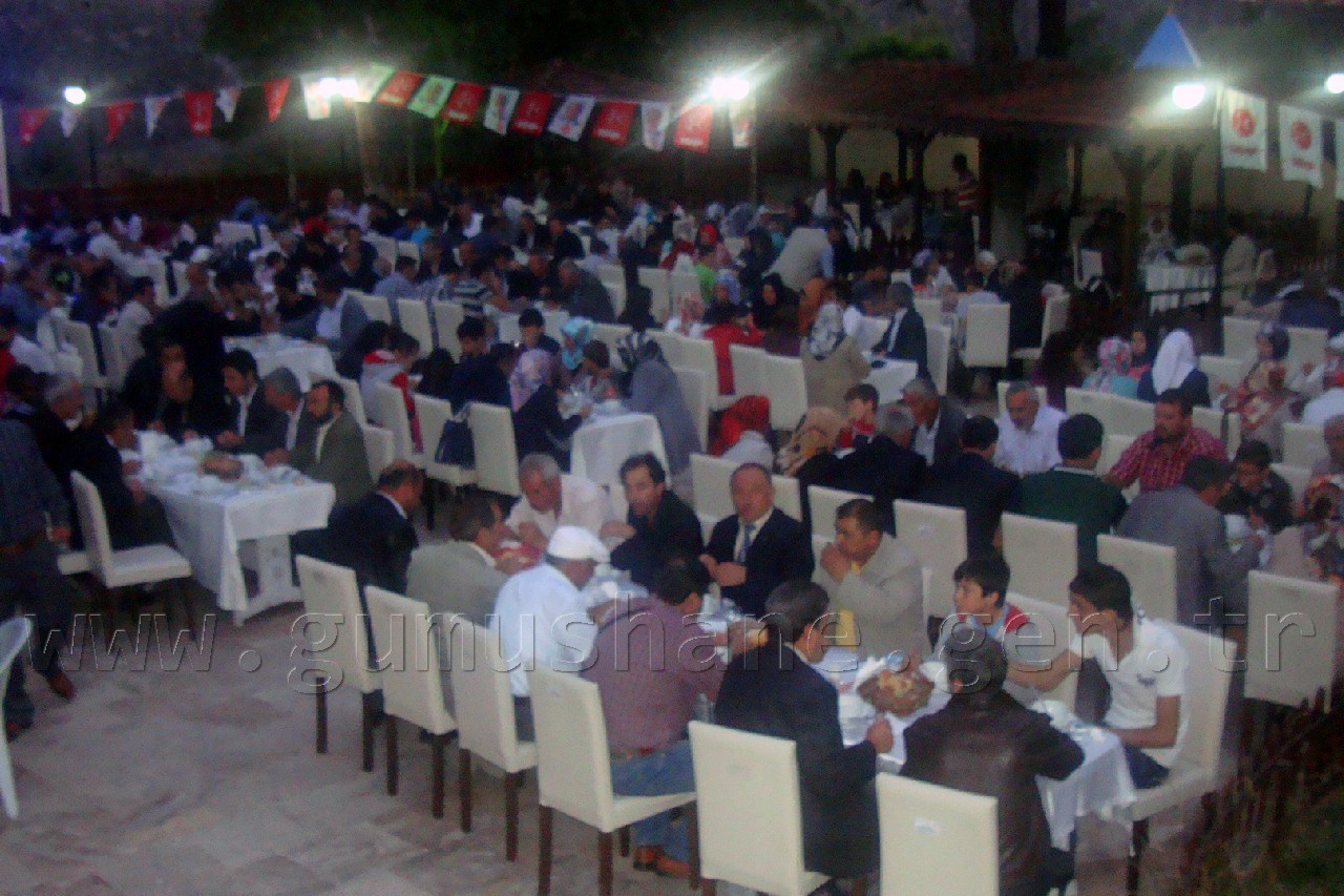 MHP’liler iftarda buluştu 2