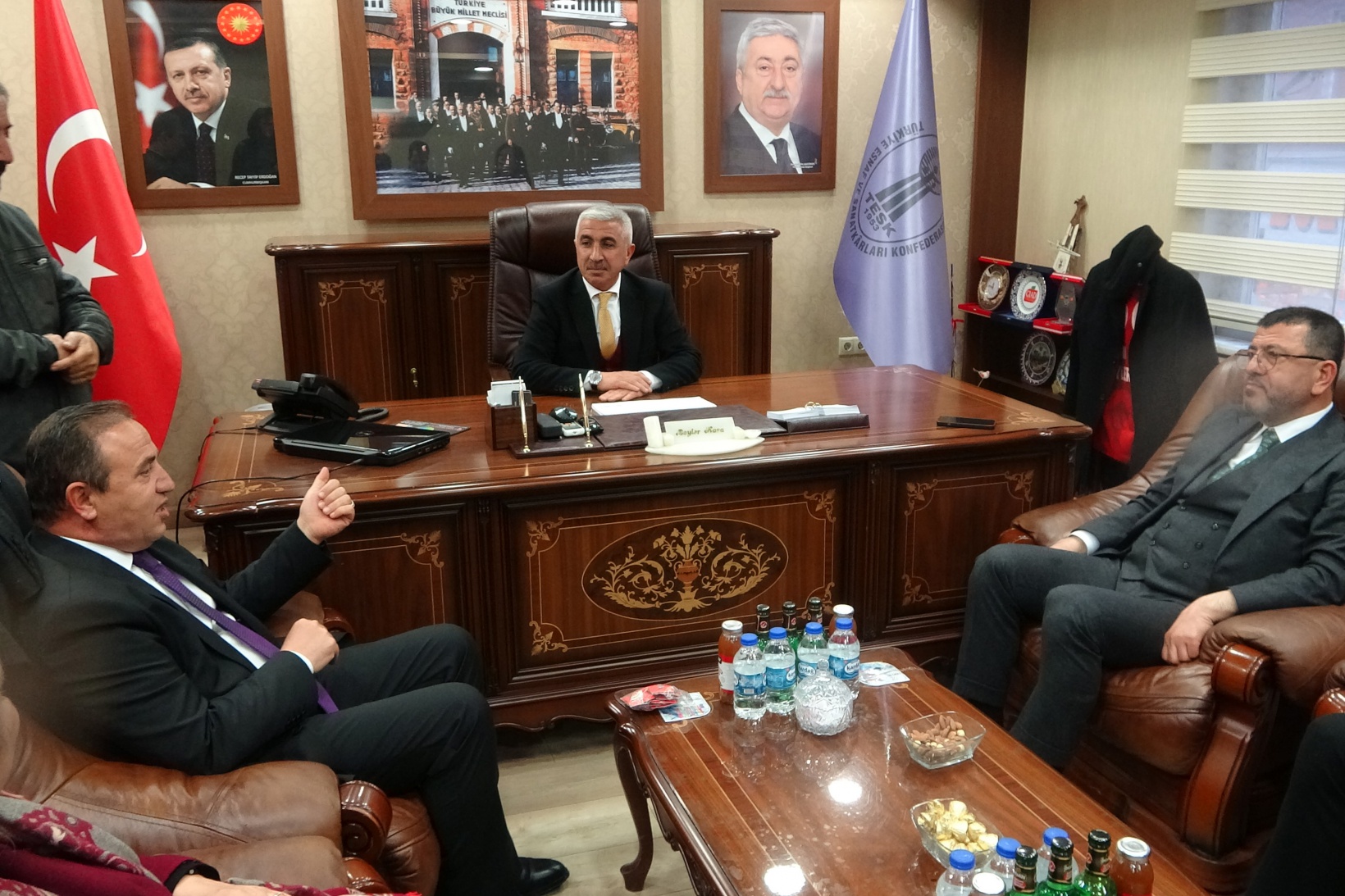 CHP Esnaf Masası 12 vekille Gümüşhane’de ziyaretler gerçekleştirdi 6