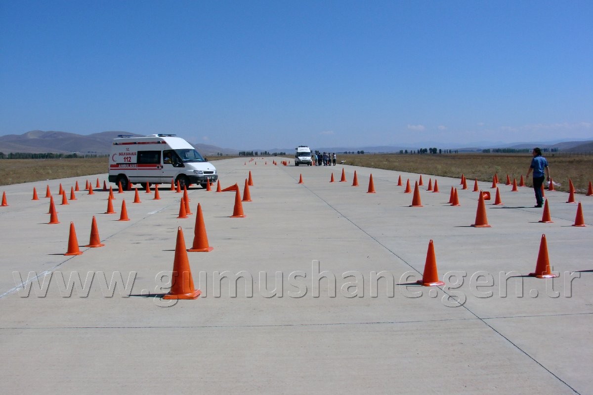 Köse Havaalanında Ambulans Sürüş Eğitimi Yapıldı 1