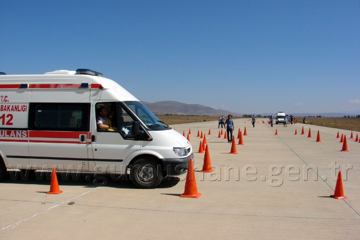 Köse Havaalanında Ambulans Sürüş Eğitimi Yapıldı 2