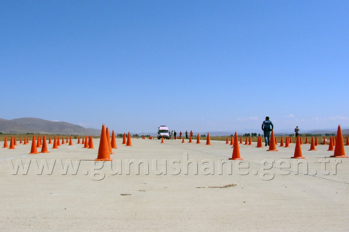 Köse Havaalanında Ambulans Sürüş Eğitimi Yapıldı 4