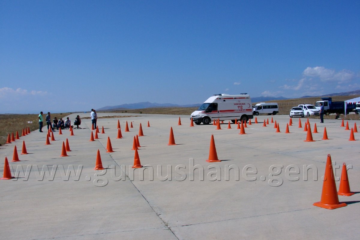 Köse Havaalanında Ambulans Sürüş Eğitimi Yapıldı 5