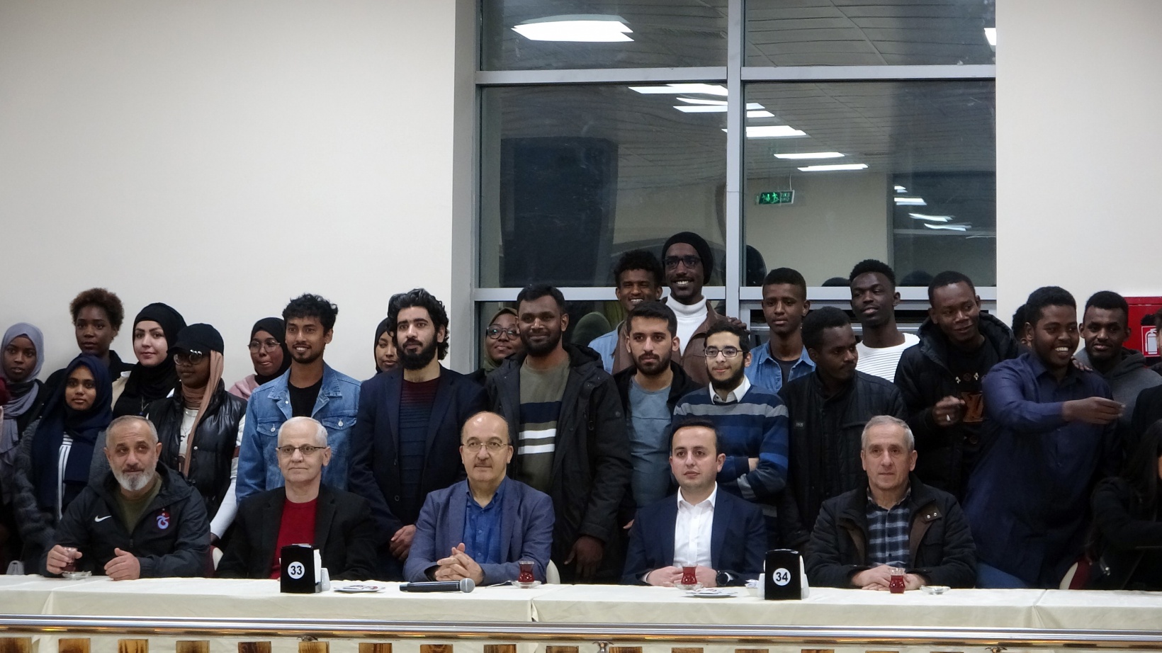 Vatanlarından onbinlerce kilometre uzakta iftar yaptılar 1