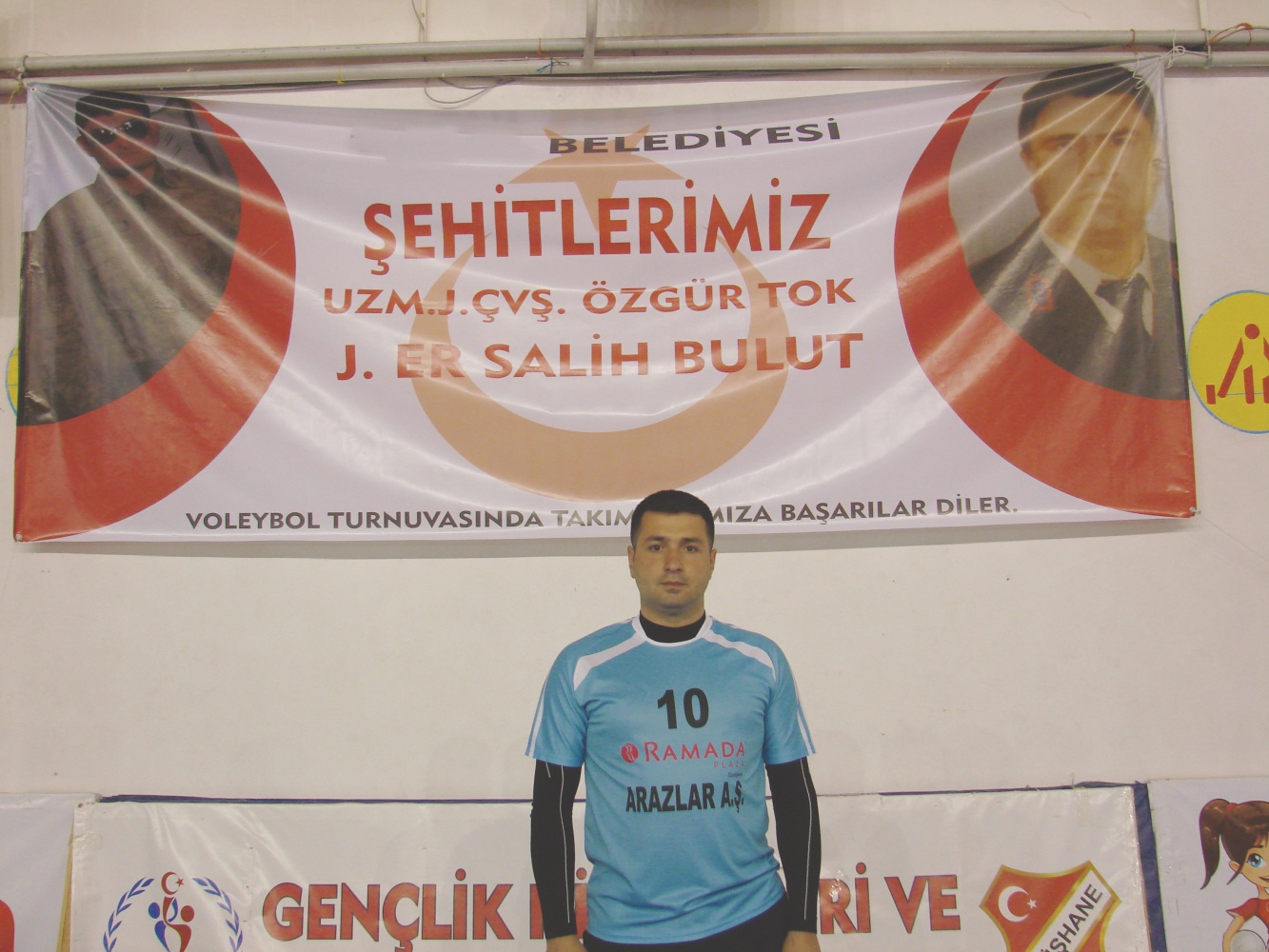 Bu turnuva şehitler için 1