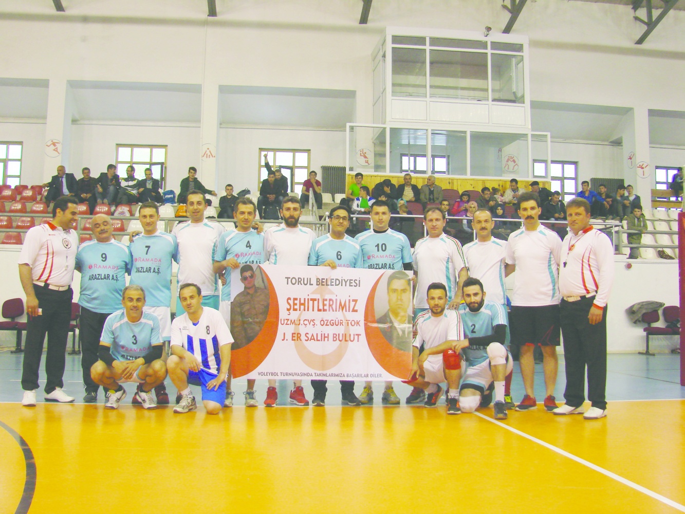 Bu turnuva şehitler için 4