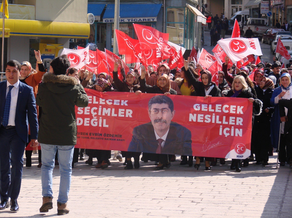 MHP Torul’da aday tanıtım toplantısı düzenledi 3