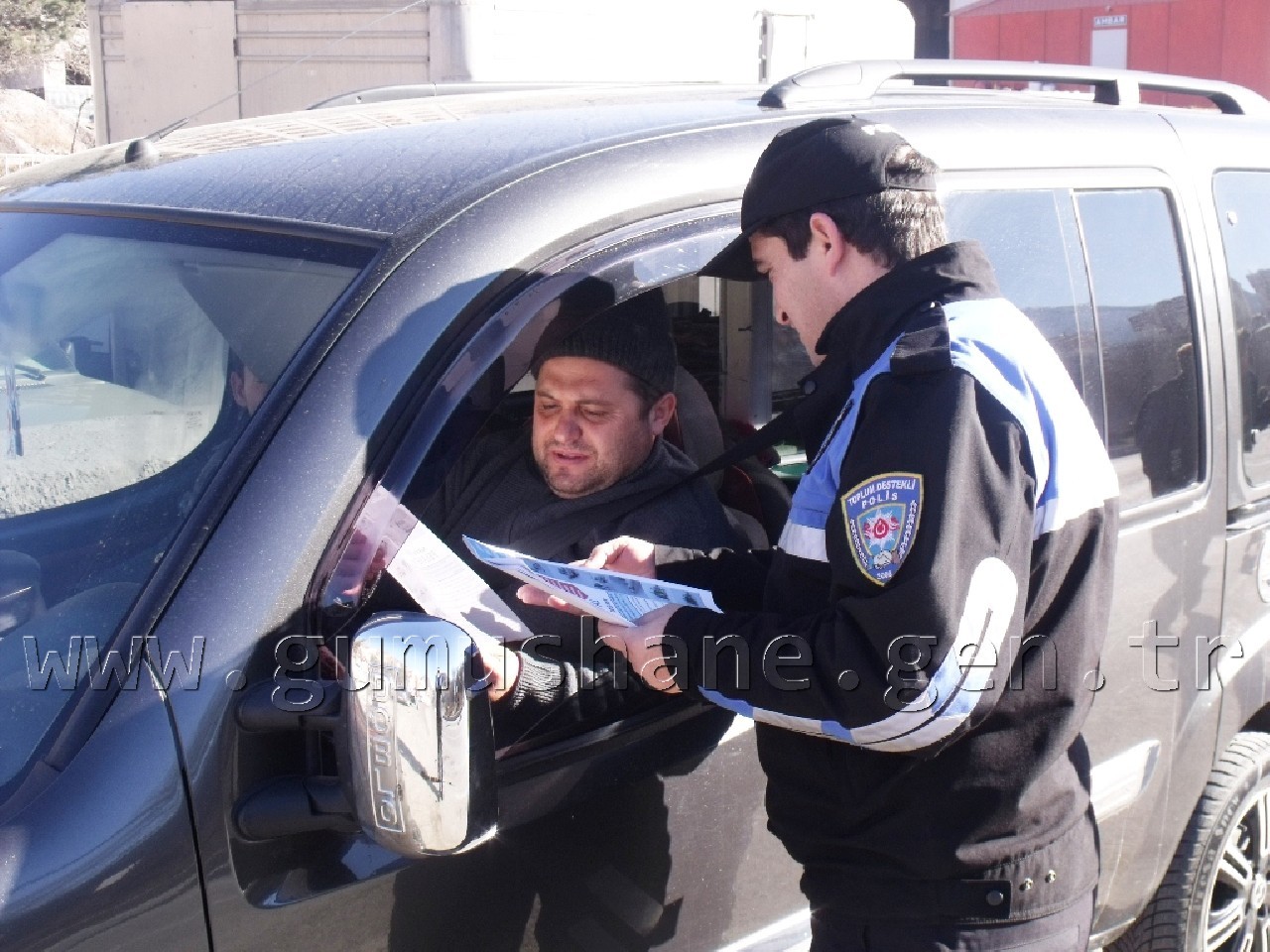 Gümüşhane’de Sürücülere Kar Lastiği Bilgilendirmesi 3