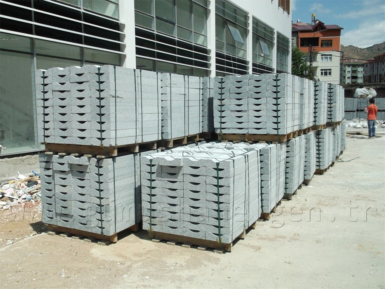 İzmir'den Gümüşhane'ye Bir Gemi Granit 4