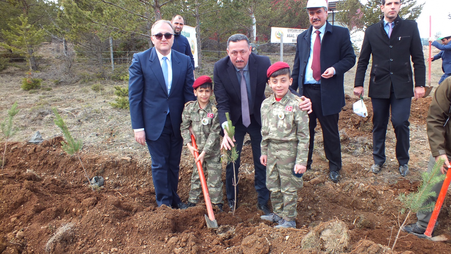 Fidanlar toprakla buluştu 3