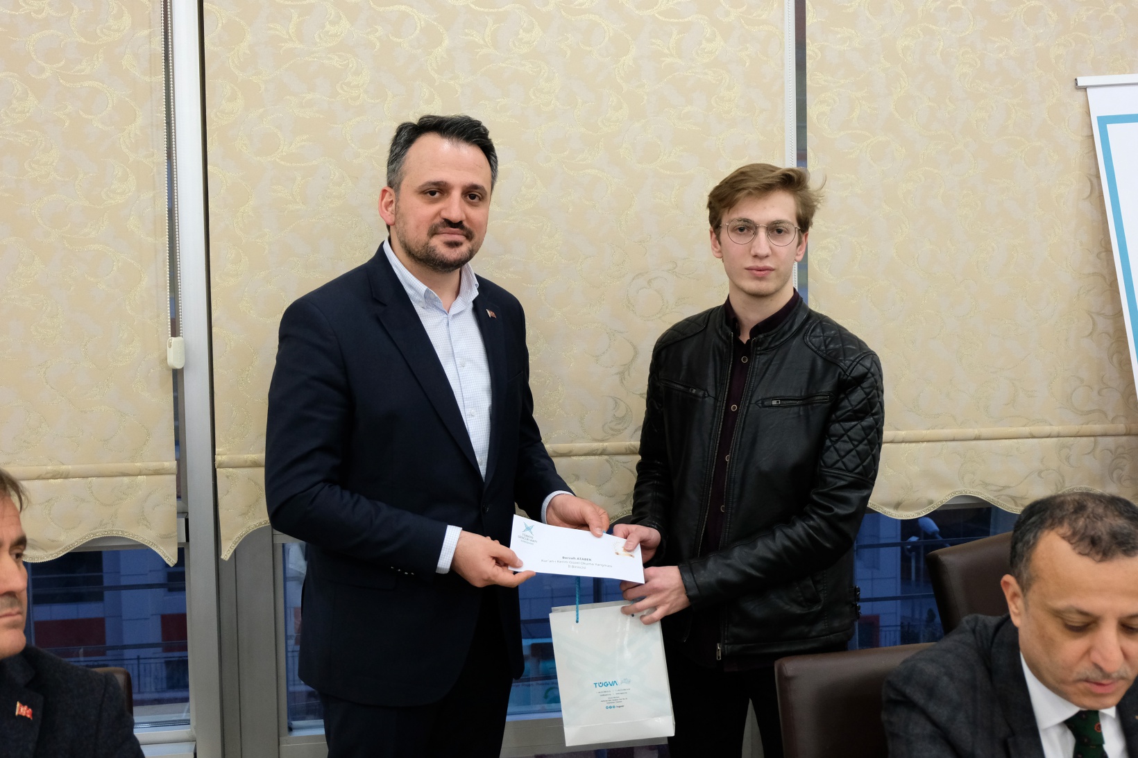 TÜGVA Genel Başkanı Eminoğlu Gümüşhane’de 1300 öğrenciyle iftar yaptı  10