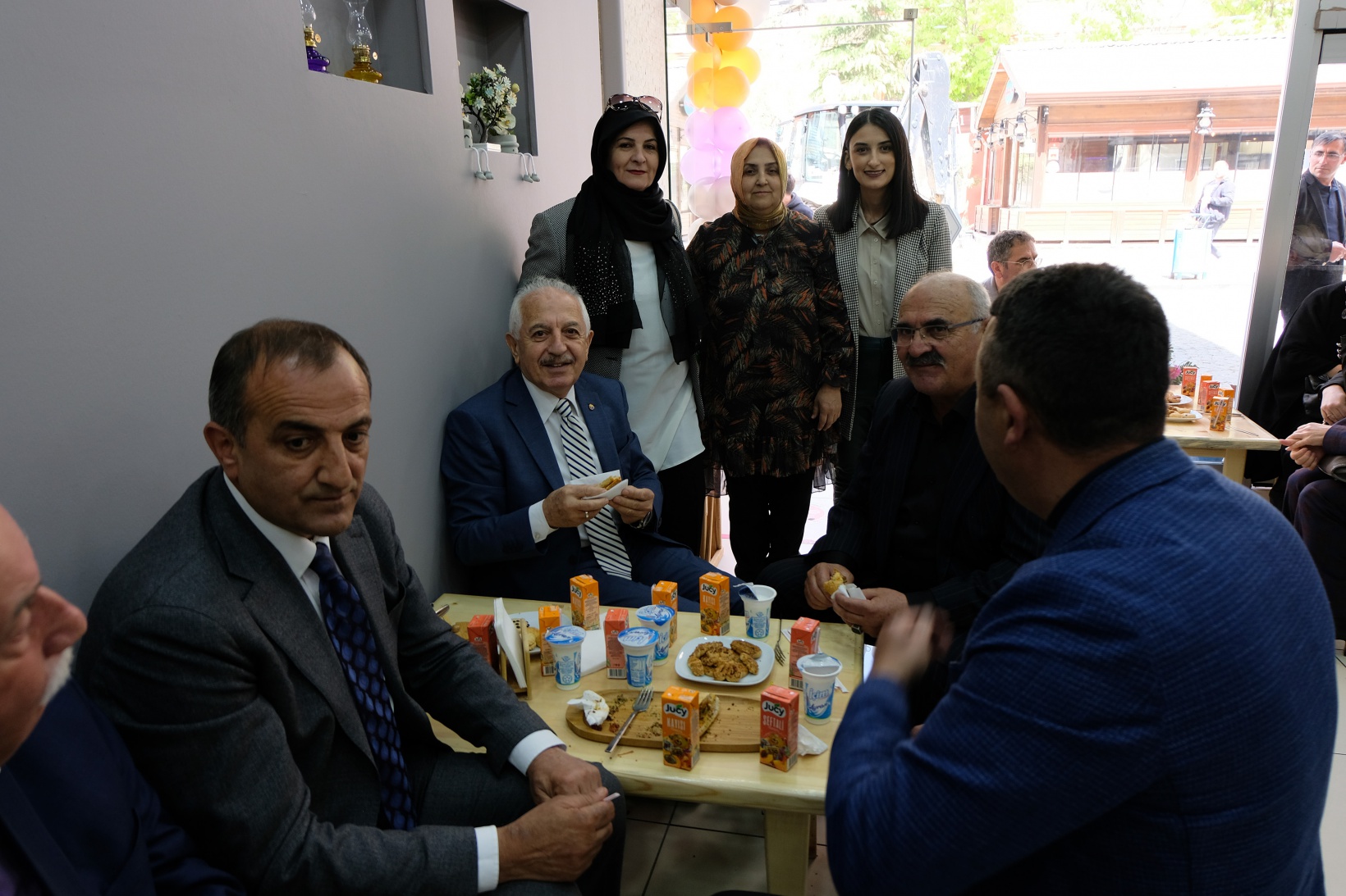 Gümüşhane’nin ilk kokoreççisi ‘İstanbul Kokoreç’ açıldı 2