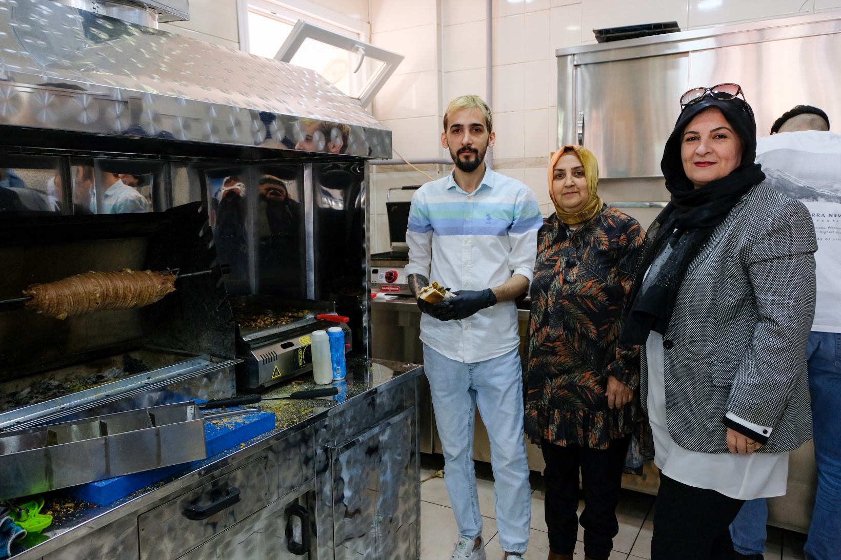 Gümüşhane’nin ilk kokoreççisi ‘İstanbul Kokoreç’ açıldı 4