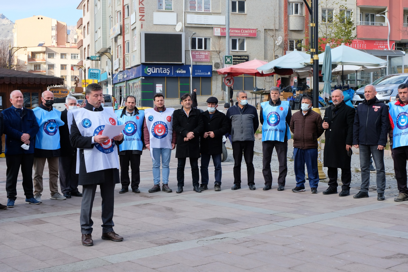 Kamu-Sen: Ek zam ve refah payı vazgeçilmezdir 13