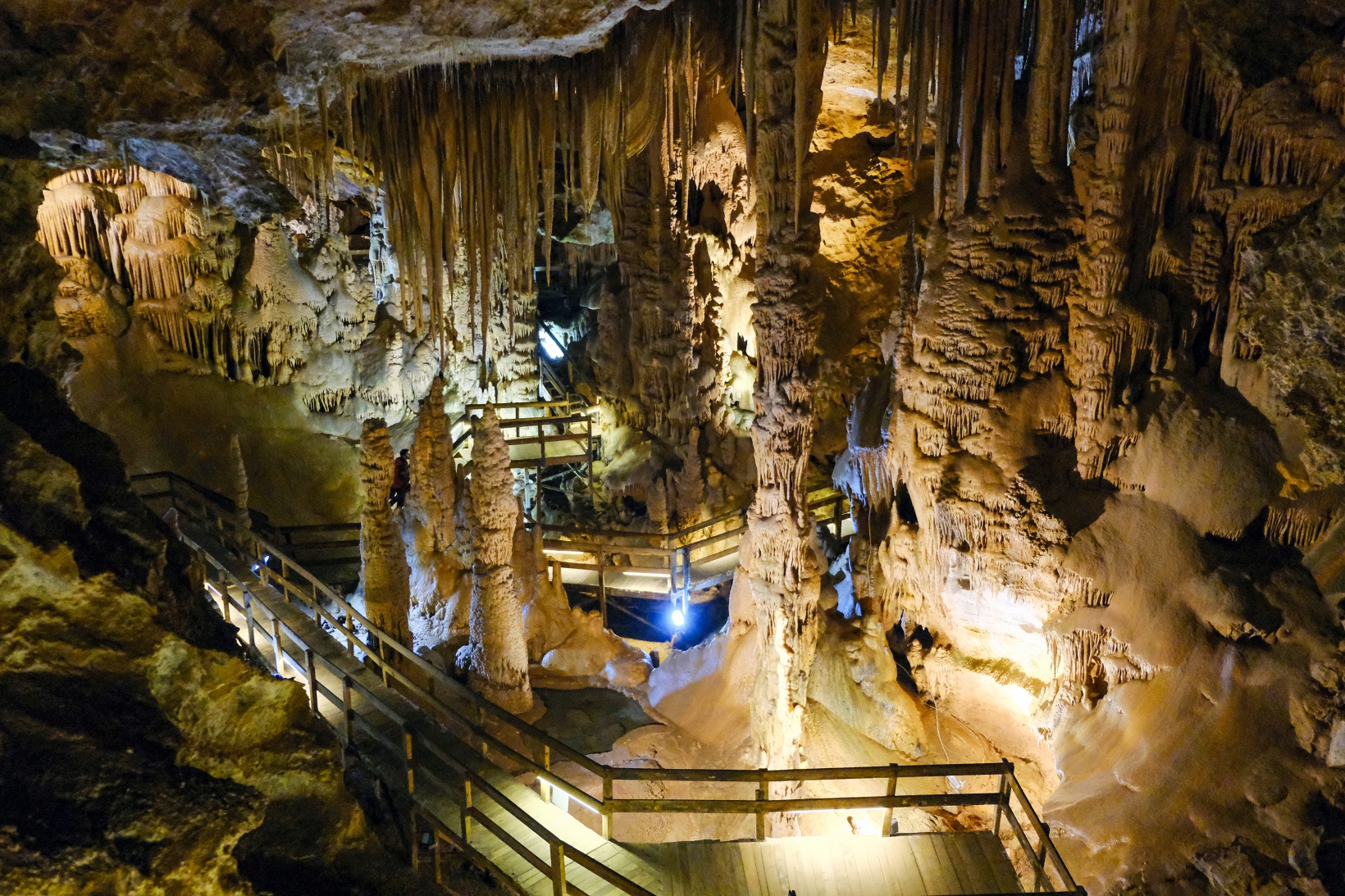 Gümüşhane’nin yer altı sarayında turizm sezonu devam ediyor 8